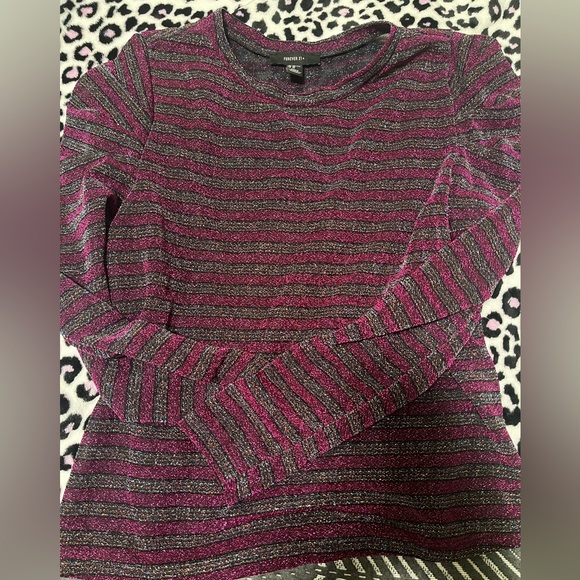 Never been Worn. The sleeves are puffy from the top. Glittery Blouse! - Picture 2 of 2